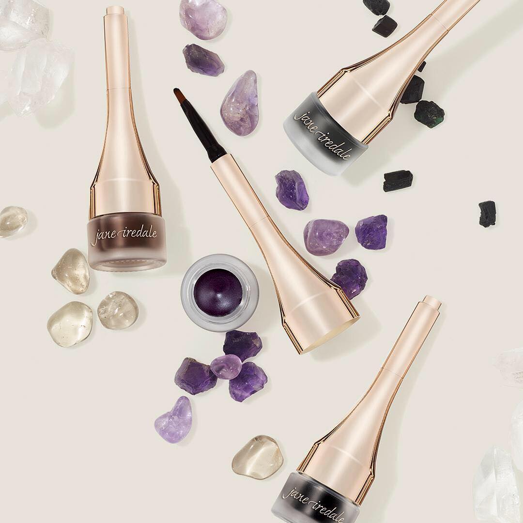 crea_jane-iredale-mystikol-powdered-eyeliner